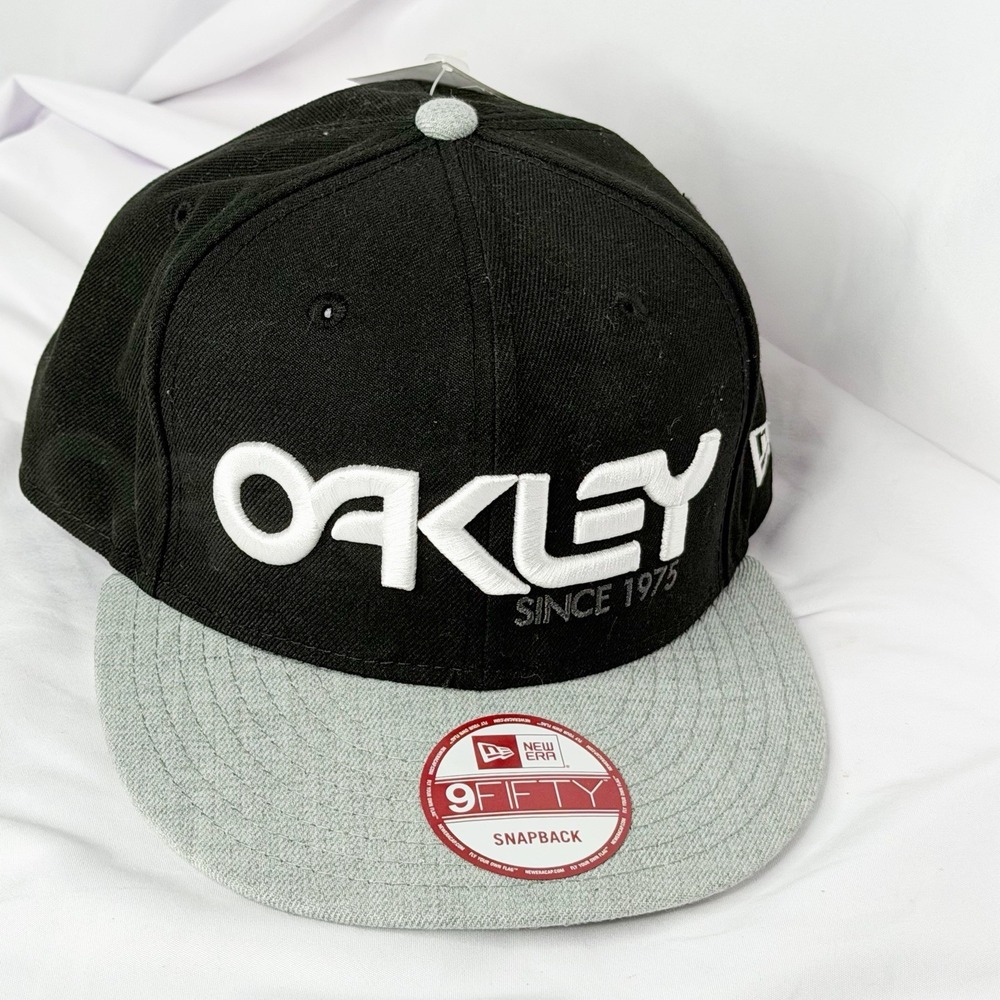 Oakley New Era 9FIFTY Snapback Hat Black/Gray One Size Cap